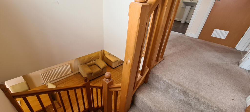 3 bedroom semi-detached house for rent