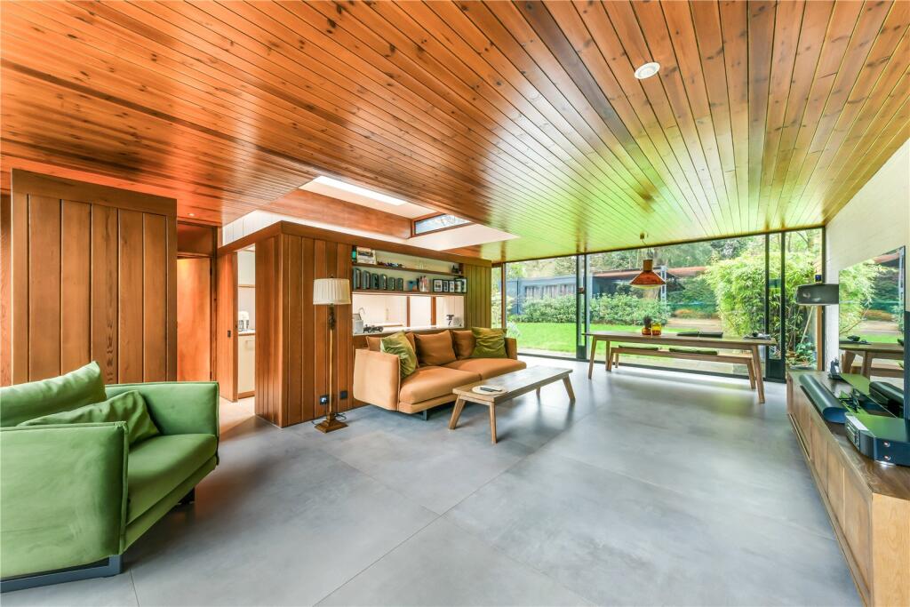 Main image of property: Langton Way, London, SE3