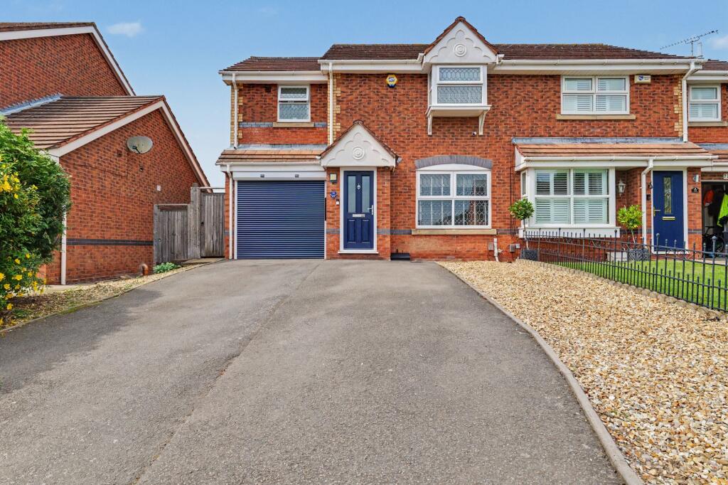 Main image of property: Marsdale Drive, Nuneaton, CV10