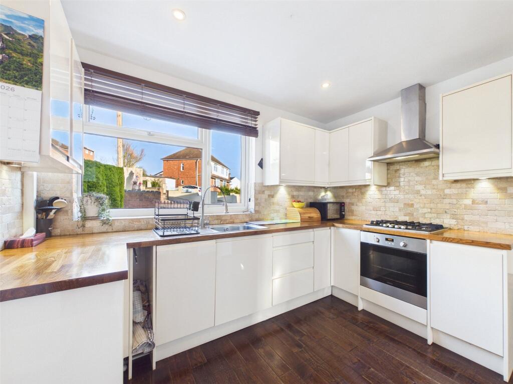 House in Worcester - View 5