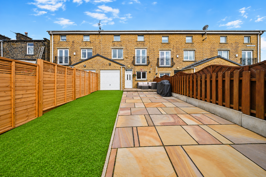 Haggate Fold, Briercliffe, Burnley, BB10 2JZ