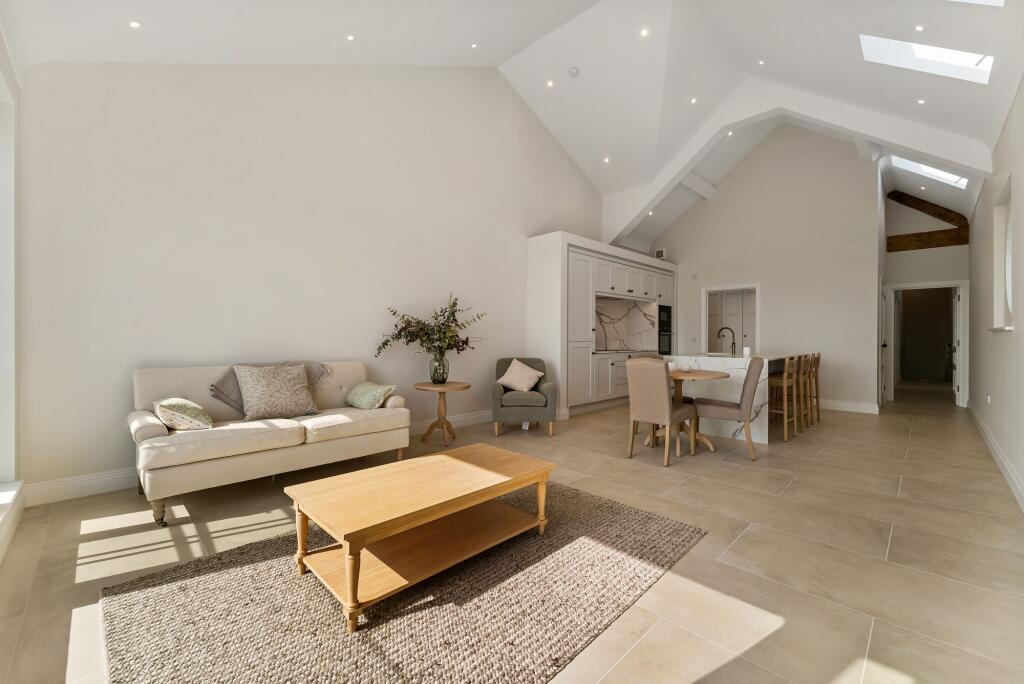 House in Chester, Huntington - View 3