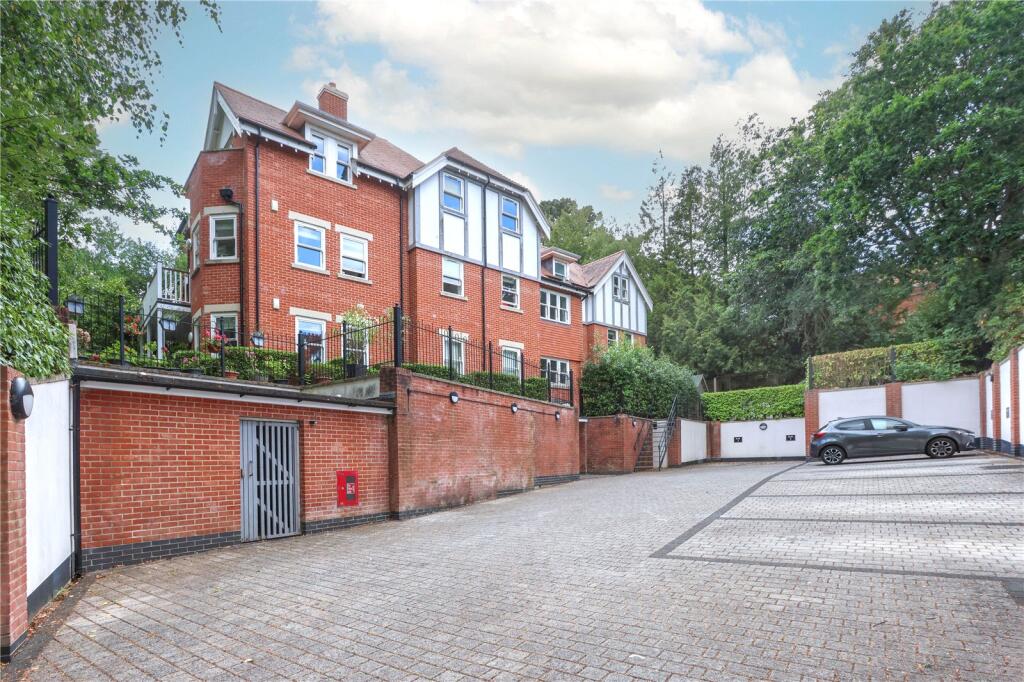 Main image of property: Meyrick Park Crescent, Meyrick Park, Bournemouth, BH3