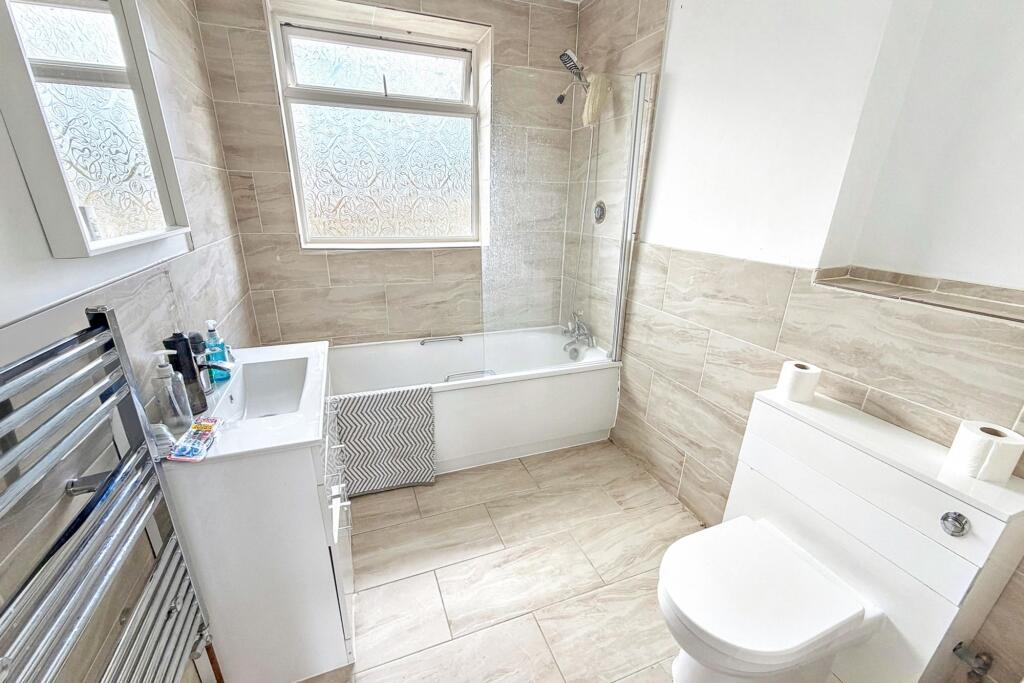 House in London - View 5