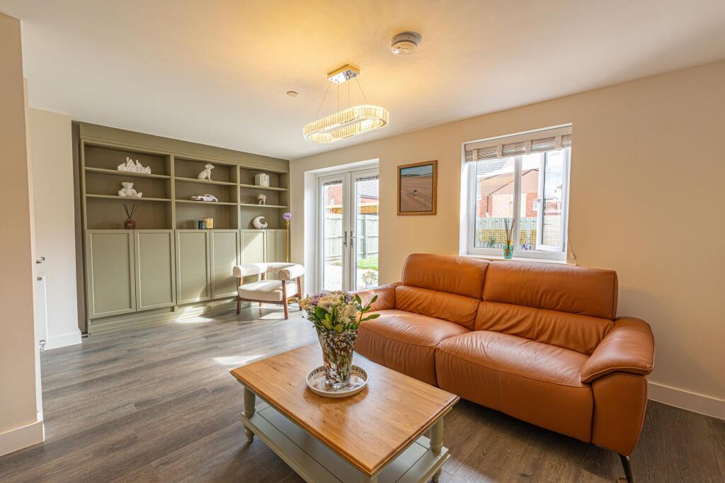 House in Newport - View 3