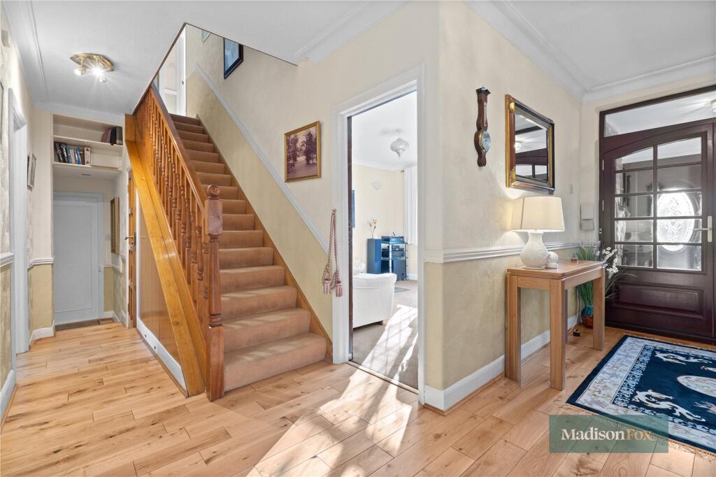 Lee Grove, Chigwell, Essex, IG7 photo 2