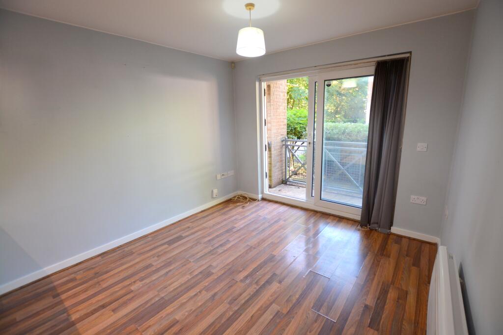 Apartment in Tameside, Newton Wood - More
