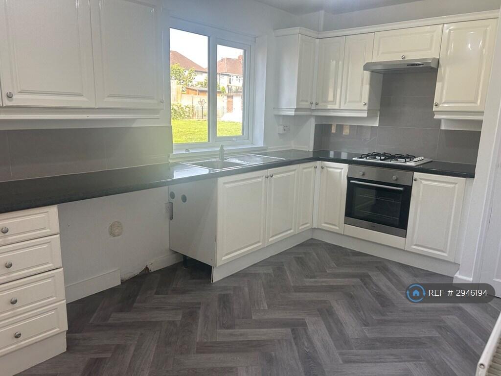 Main image of property: Quinton Park, Coventry, CV3