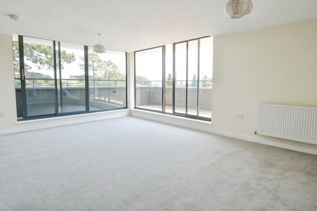 Apartment in St Albans - View 4