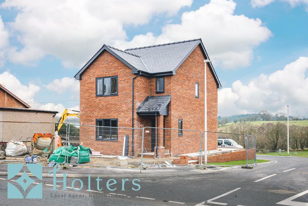 3-bed detached on Cilmery, Builth Wells, £295,000