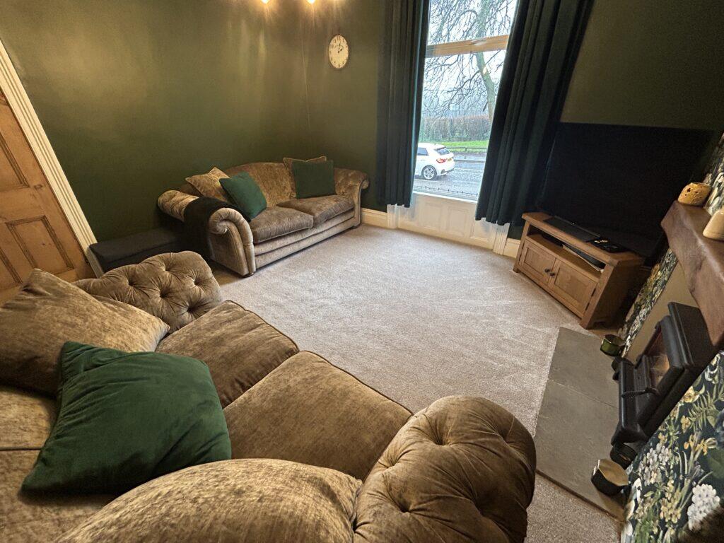 1225 Leeds Road, Bradley, HD2 1UY photo 4