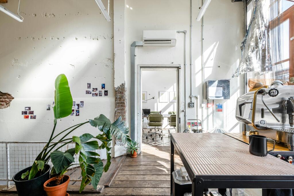 Hackney Rd 493495 NEW Low Res 9.jpg