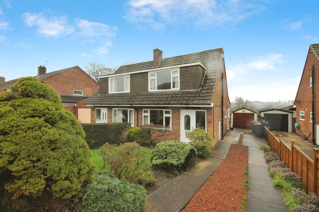 3-bed semi-detached on Heatherdene, Tadcaster, LS24, £235,000