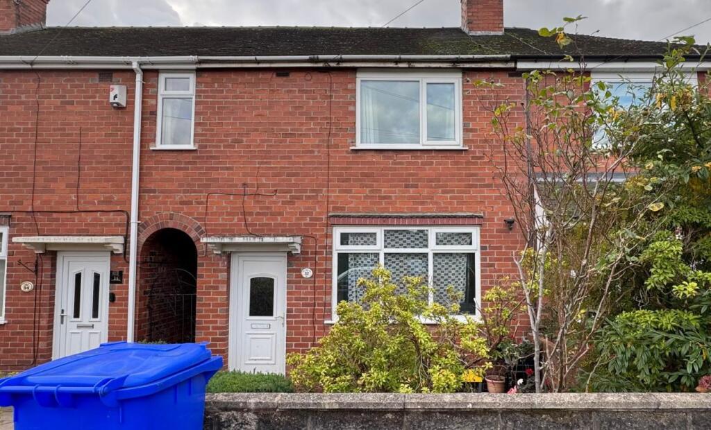 3-bed terraced on 32 Russell Road, Stoke-On-Trent, Staffordshire, ST6 5LR, £80,000