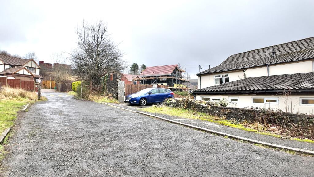 Lord Nelson Hotel, Heol Evan Wynne, CF81 - More