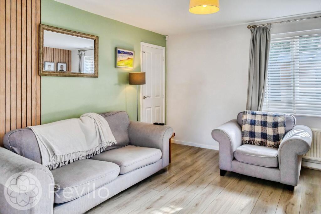 Greenhurst Crescent, Oldham, OL8 photo 3