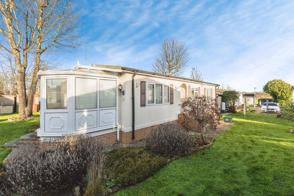 House in Wakefield - View 4