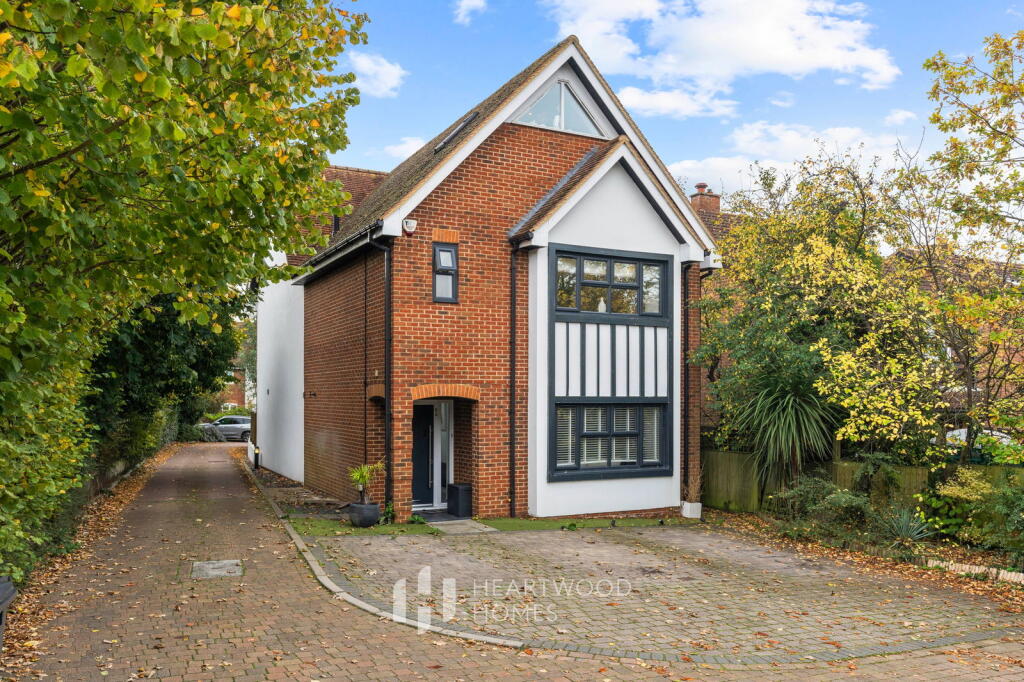 Main image of property: Rosedene End, Watford Road, St. Albans, AL2 3BN