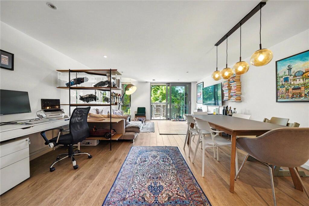 Apartment in London - View 5