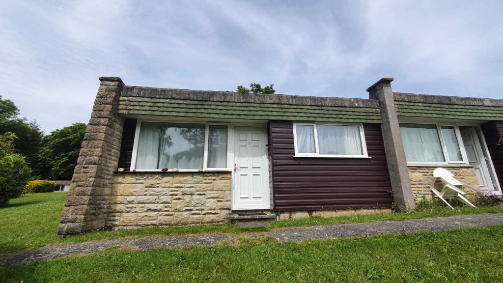 2-bed terraced on 28  Bowood Park, £25,000