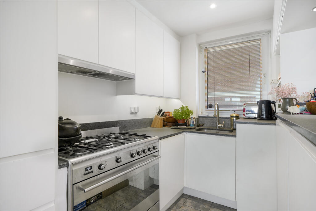 House in London, Hans Town, Chelsea - More