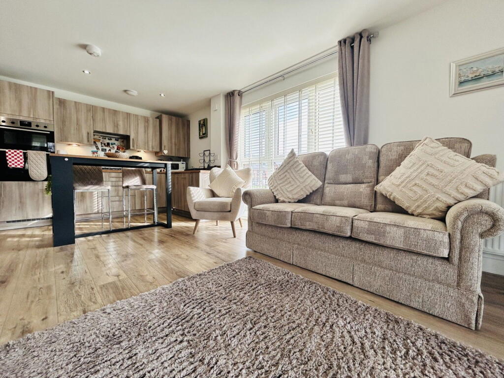 Platinum Apartments, Old Wharf Road, Amblecote, DY8 4FR photo 3