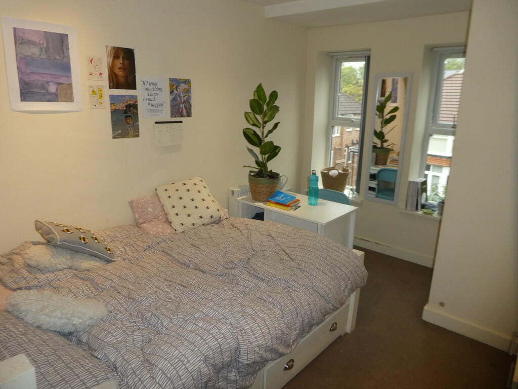 1 bedroom house share for rent