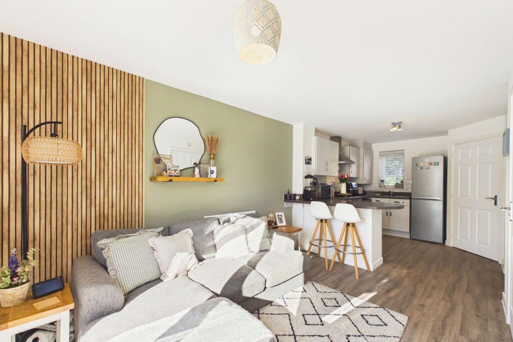 House in Torquay - More