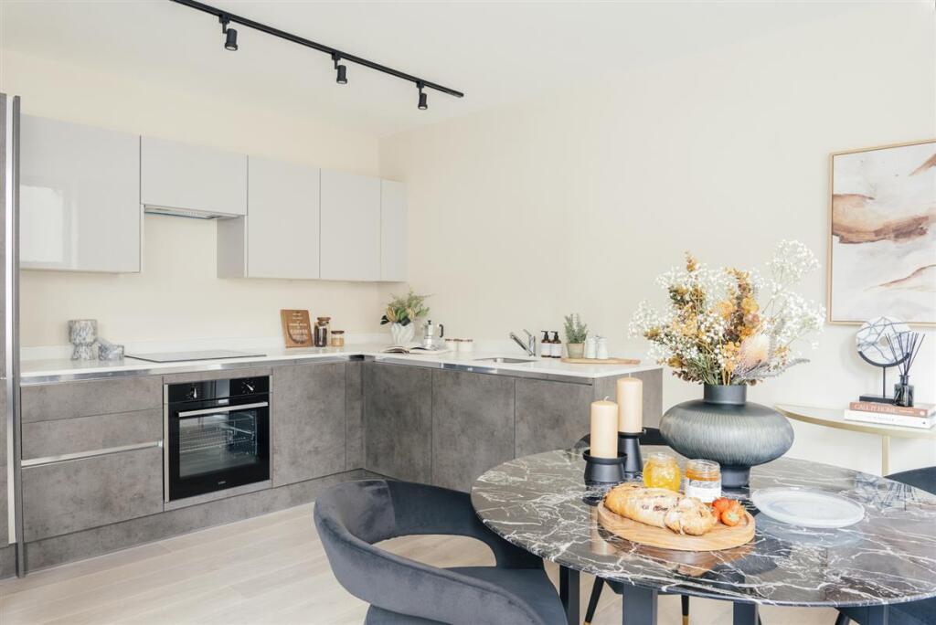 1-bed flat on Marlborough House, Chiswick High Road, W4, £715,000