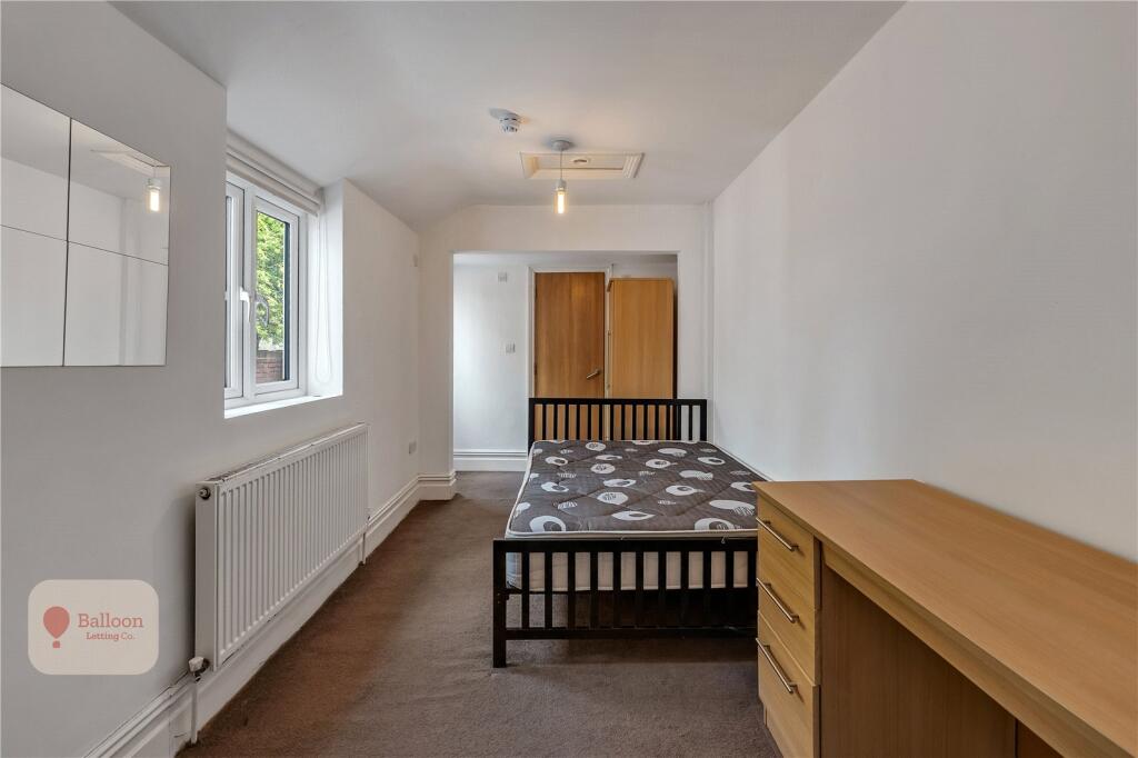7 bedroom terraced house for rent