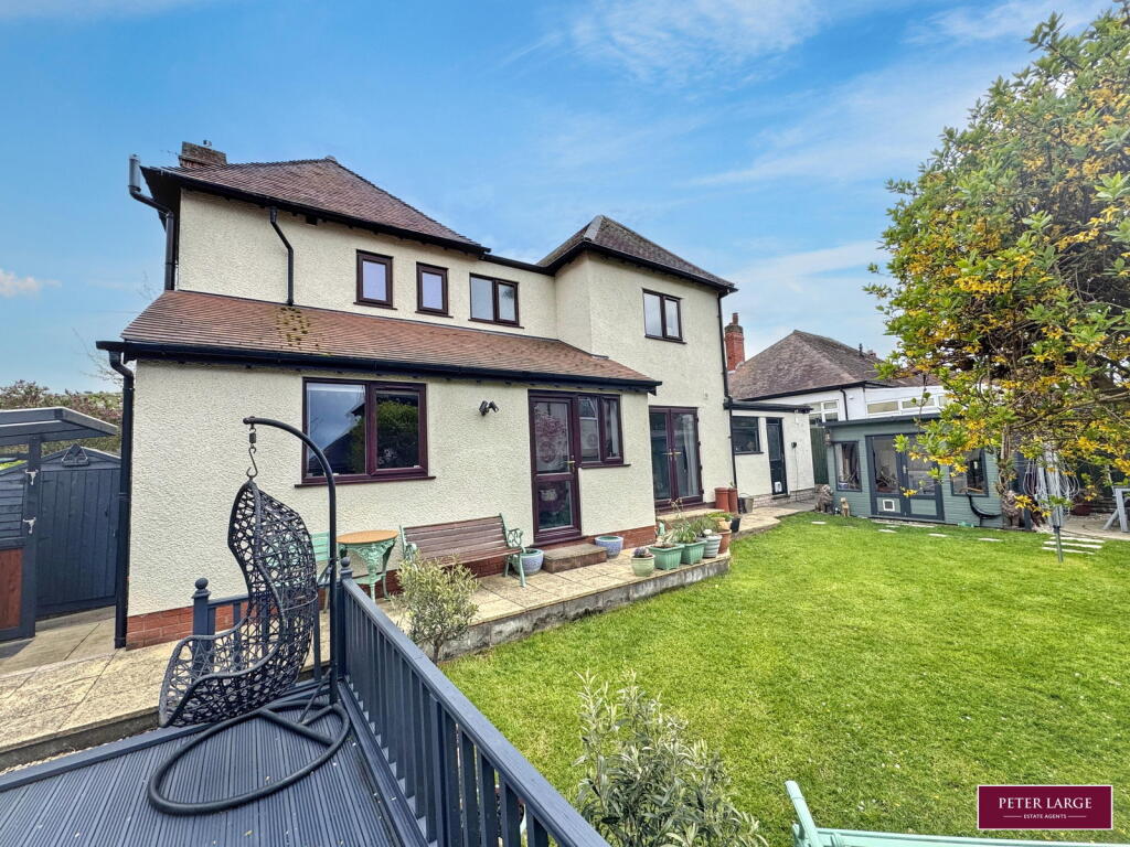 House in Denbighshire LL19 9NH, Prestatyn - More