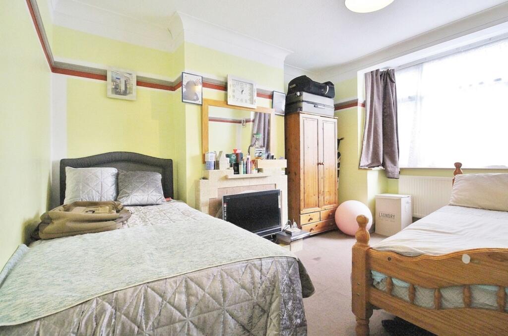 House in London - View 5