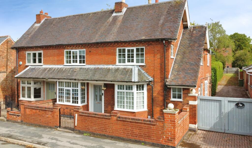 Main image of property: 11 Main Street, Ravenstone, LE67