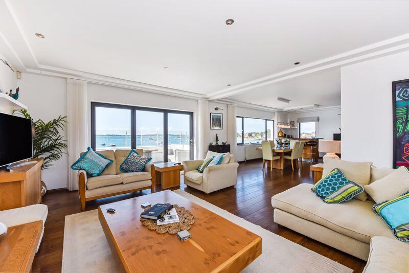 House in Portsmouth - View 4