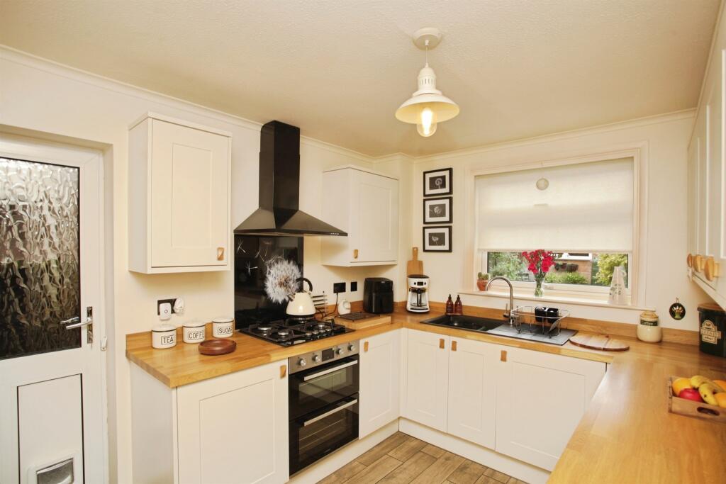 House in Rugby, Warwickshire - View 4