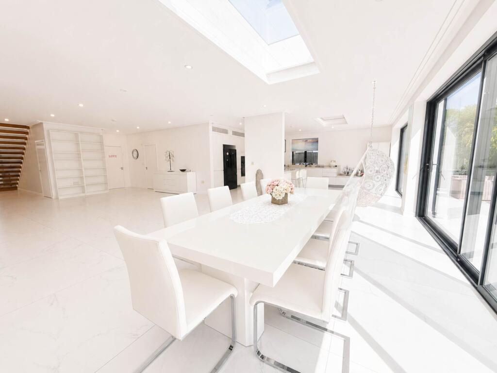 House in Watford - View 4