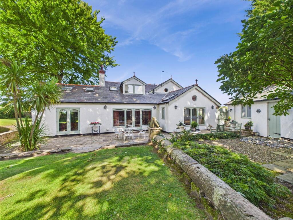 4-bed detached on Mill Lane, Aughton, L39, £899,950