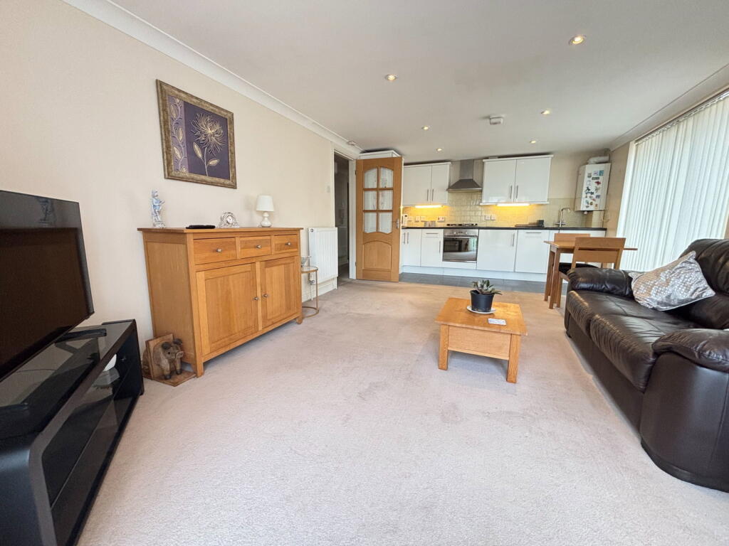 Apartment in Hemel Hempstead - View 5