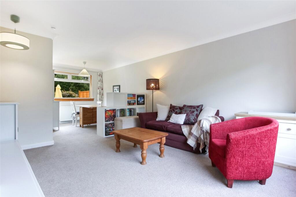 House in Glasgow, Stirling - More