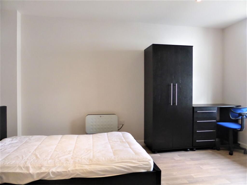 Apartment in Brighton - More