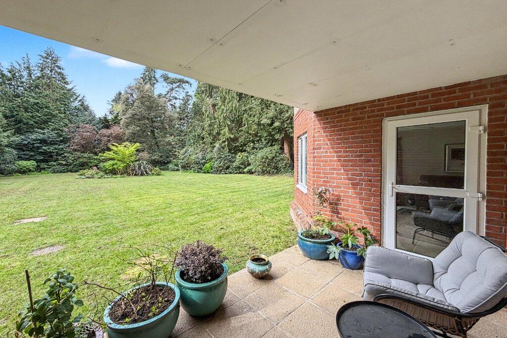 Apartment in Bournemouth, Branksome, Poole - View 4