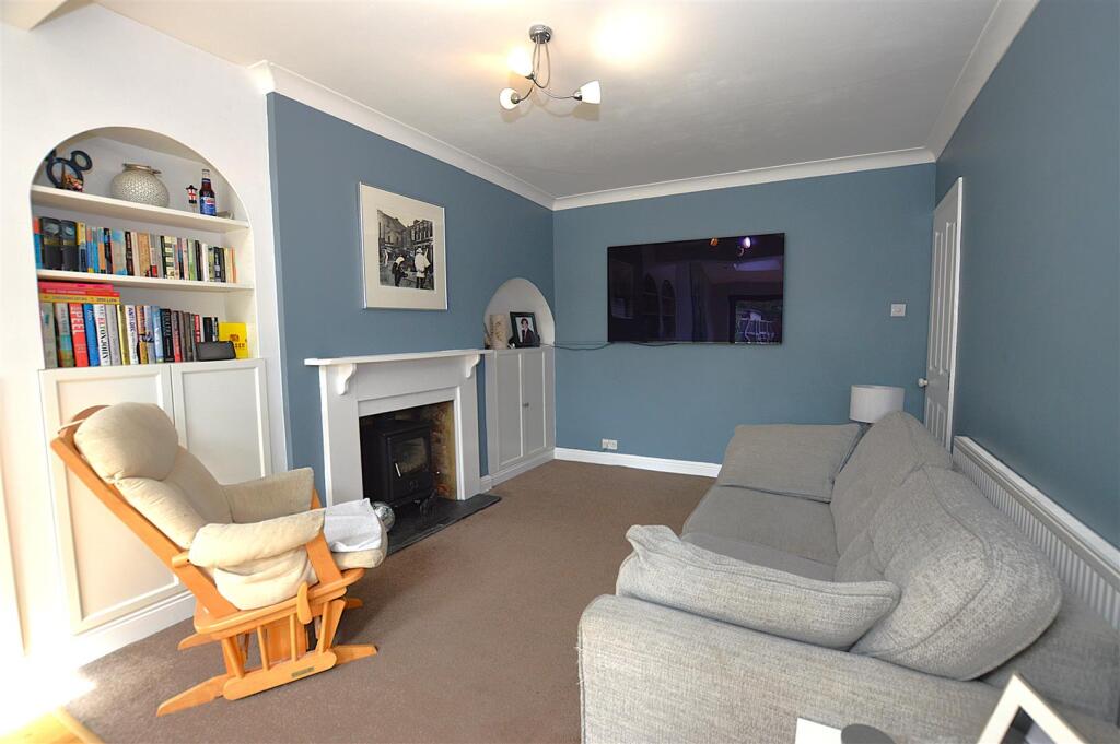 House in Twickenham - More
