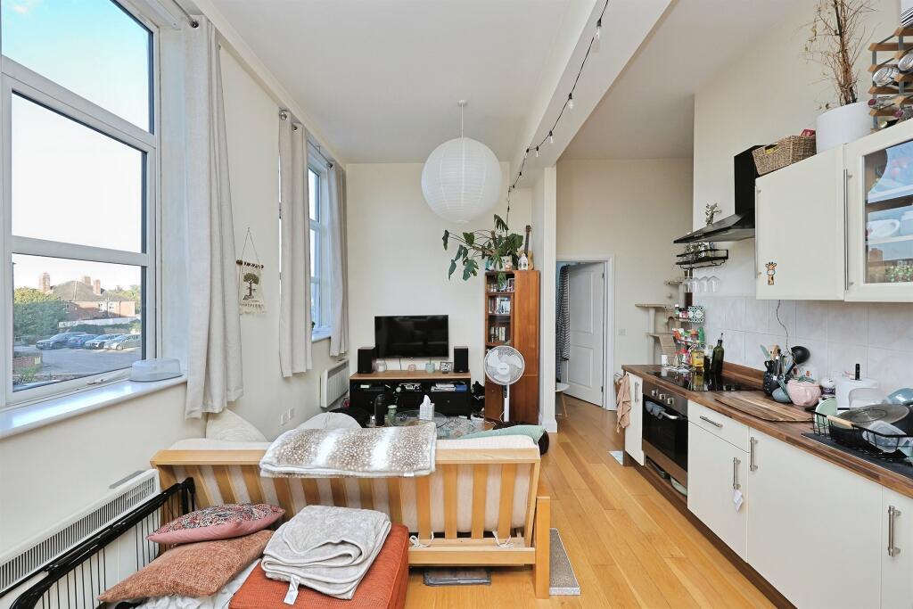 Apartment in Norwich, Heigham Grove - View 4