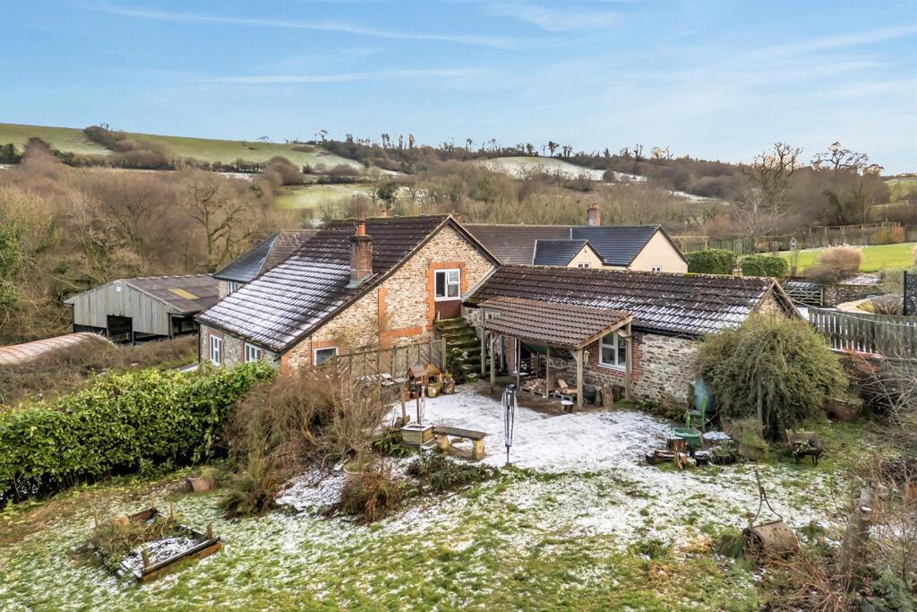 Main image of property: Honiton