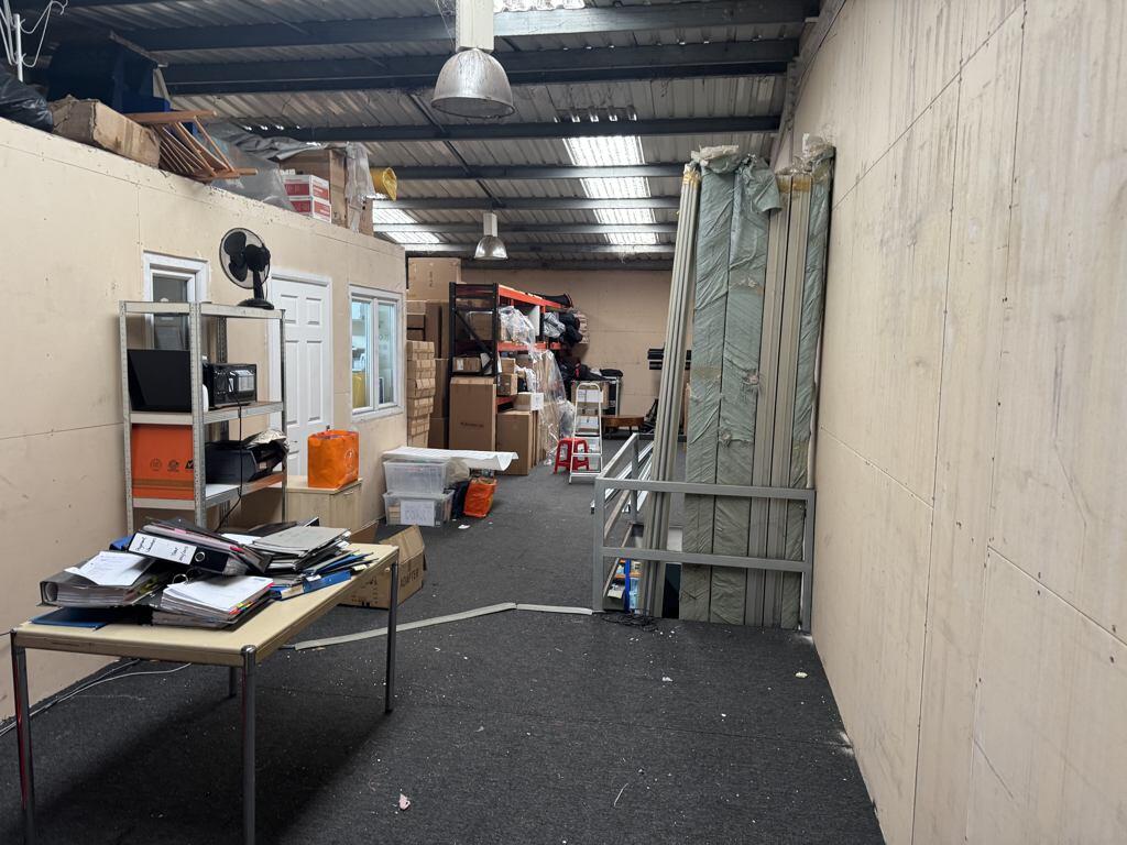 Photo 3