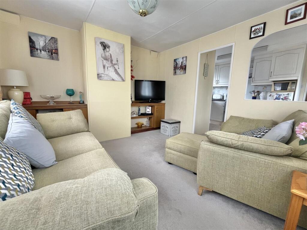 Meadowview Park, St. Osyth Road, Little Clacton photo 4