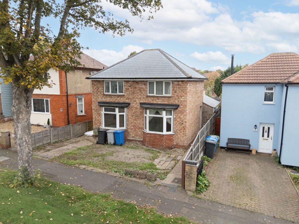 4-bed detached on Naseby Road Kettering NN16, £275,000
