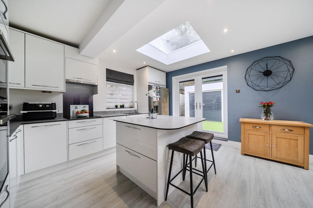 House in Bromley - View 2
