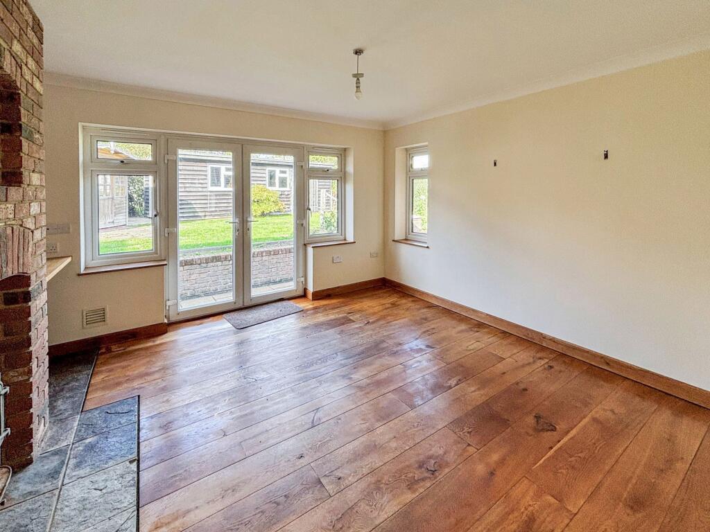 House in Ashford, Woodchurch - More