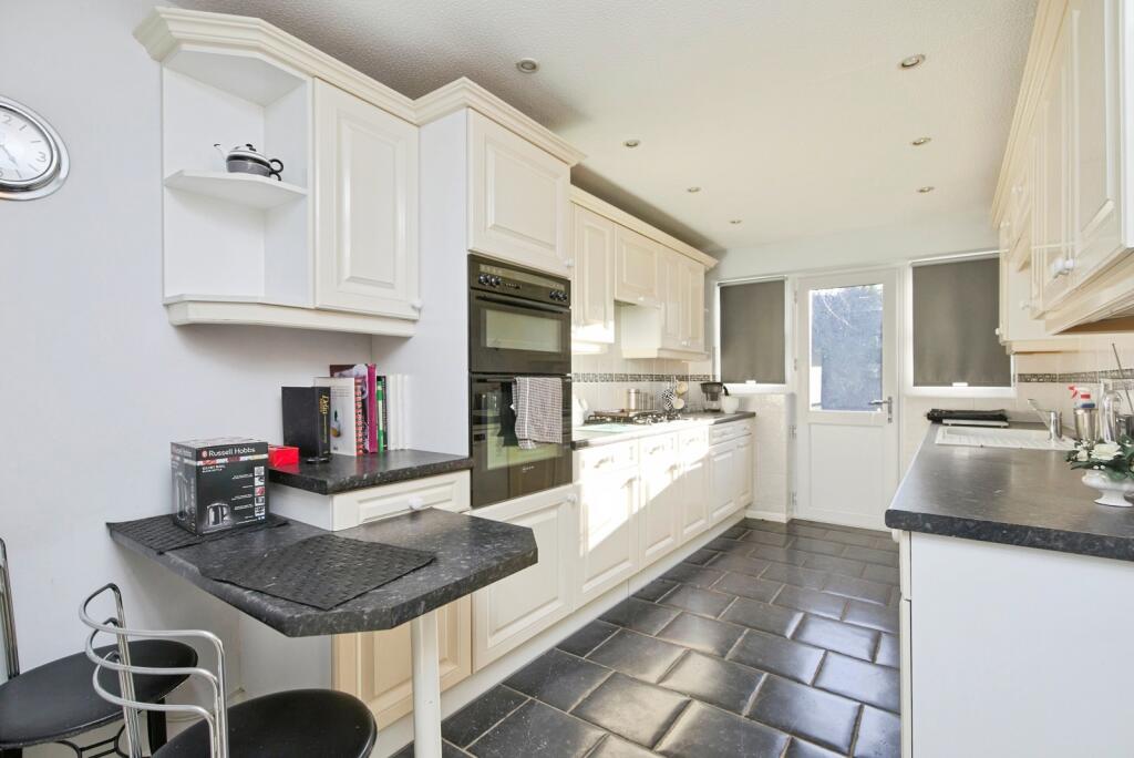 Farncombe Lane, Oakwood, Derby, Derbyshire, DE21 photo 4